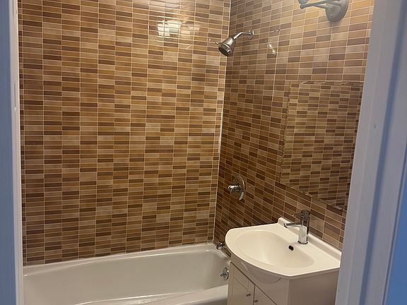 5th image of 117-08 Curzon Rd #1