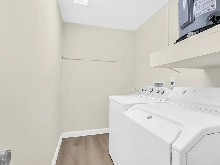 899 Cleland Ct #A — Photo 24