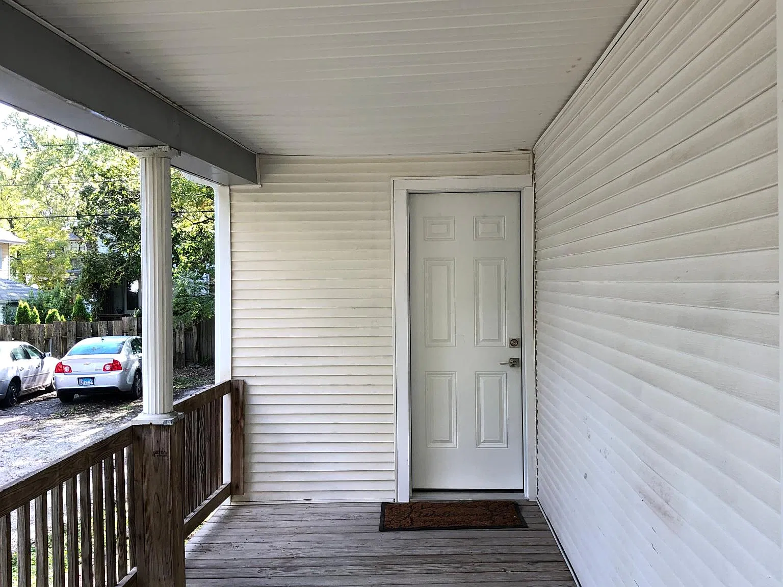 709 W Illinois St — Photo 3