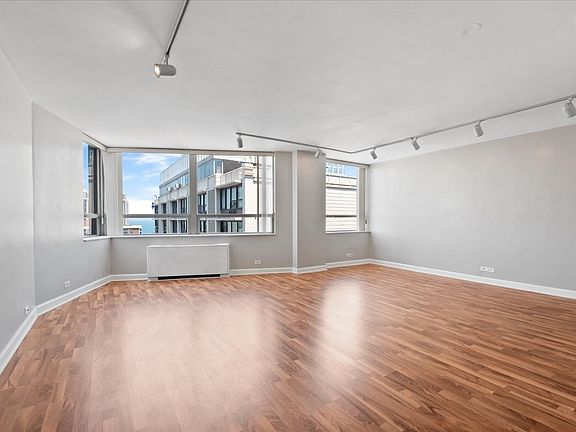 3rd image of 5701 N Sheridan Rd APT 30F