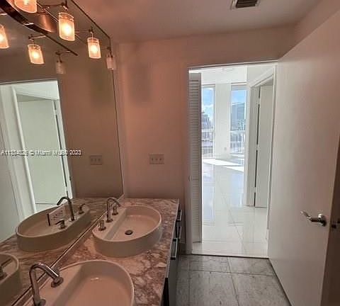 4th image of 244 Biscayne Blvd APT 4807