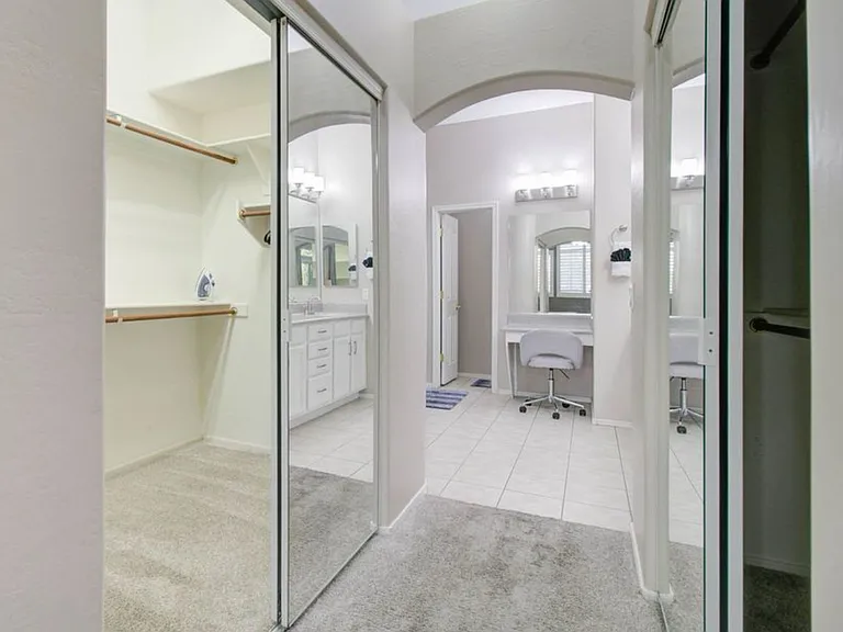 829 S Parkcrest St — Photo 29