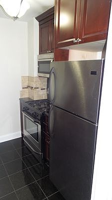 4th image of 69-45 108th St #3F