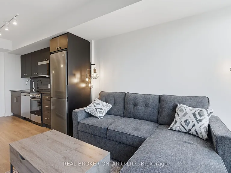2 Manderley Dr #912 — Photo 32