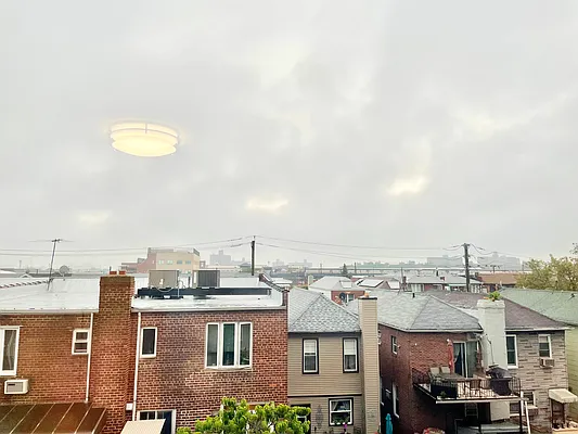 Rented by Safdie Realty Group | media 15