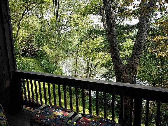 4th image of 5601 Lakeside Dr APT 2B