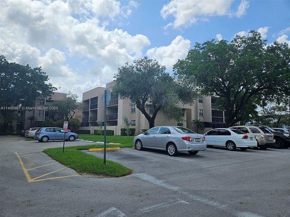 1st image of 10625 SW 112th Ave APT 216