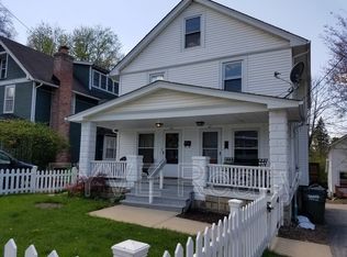 42 S Main St, Chagrin Falls, OH 44022
