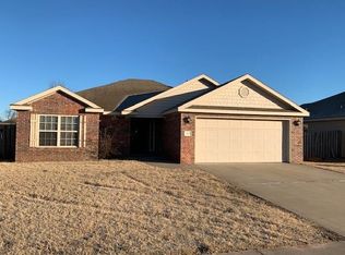 423 E Meadow Wood Ln, Rogers, AR 72758