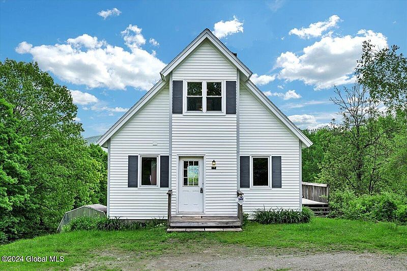 2nd image of 326 Moore Hill Road
