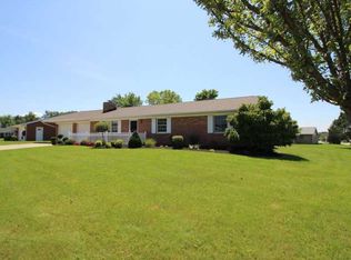 102 Westminster Dr, Greenville, OH 45331