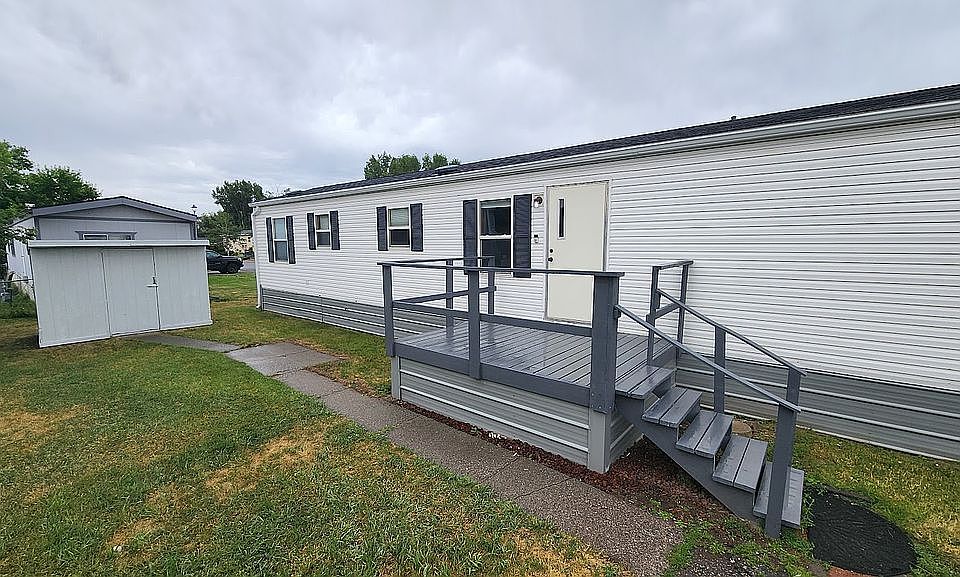 Front deck and shed