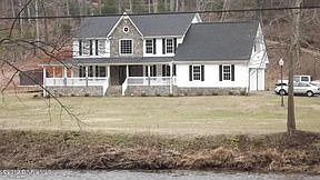2nd image of 69 Cabin Ln