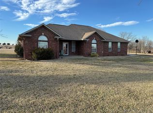 8582 Putman Rd, Marietta, OK 73448