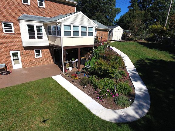 4th image of 3502 Dogwood Ln SW