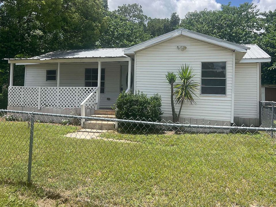 1st image of 364 SE Margaret Dr