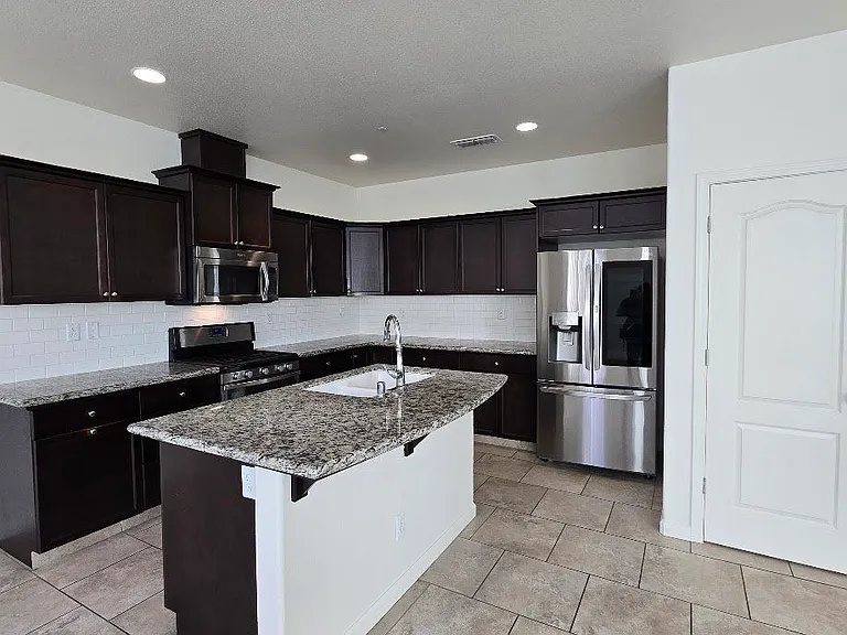 3246 Monterosa Ln — Photo 8