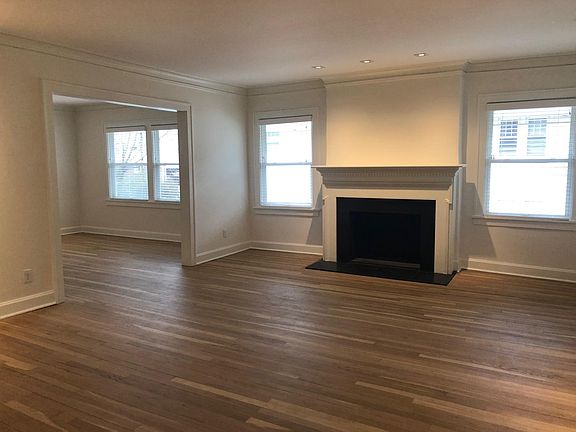 5th image of 221 W 51st St Unit B