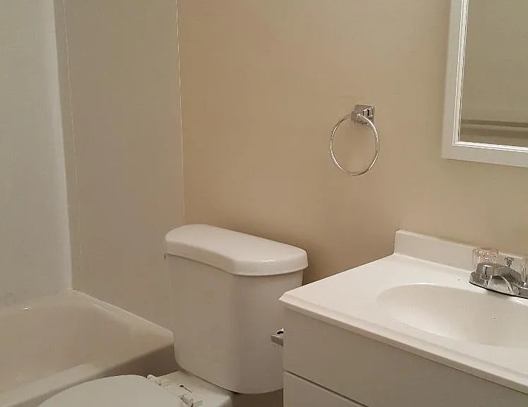 522 Northfield Rd #303 — Photo 2