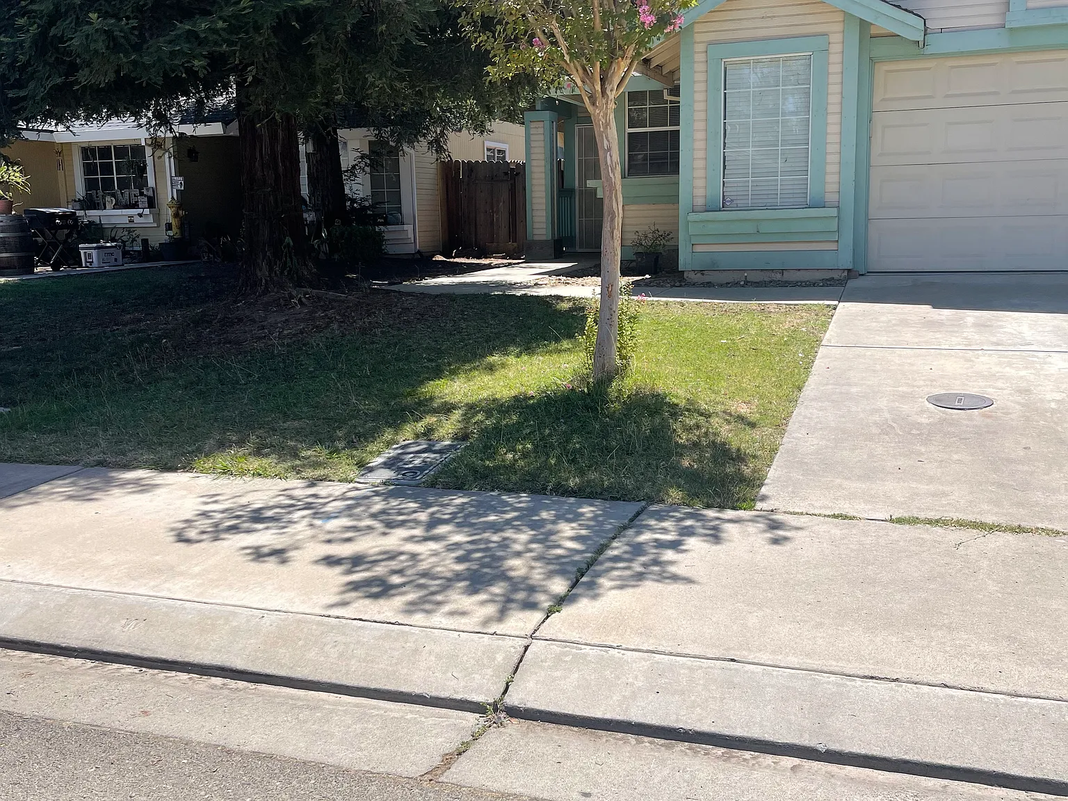 3 bed, 1187 sqft, $1,900 — Photo 1