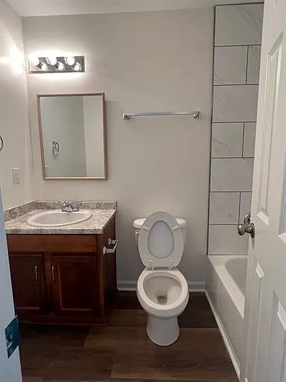251 Rast St #1-L7 — Photo 11