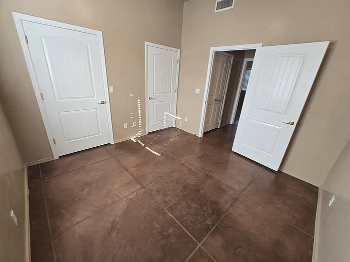 3331 E Bermuda St #5 — Photo 4