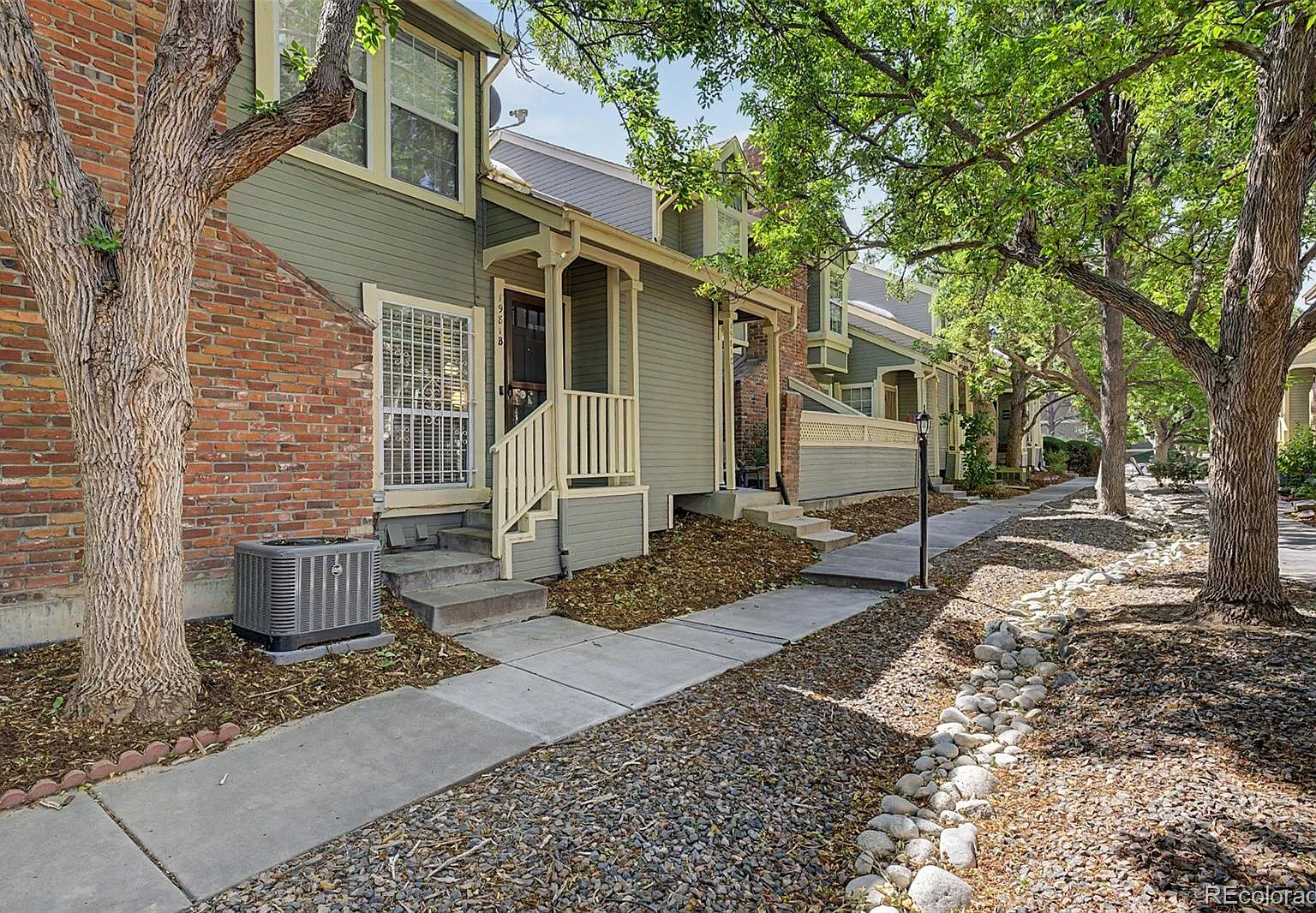 3 bed, 2.0 bath, 1264 sqft, $2,750 — Photo 1