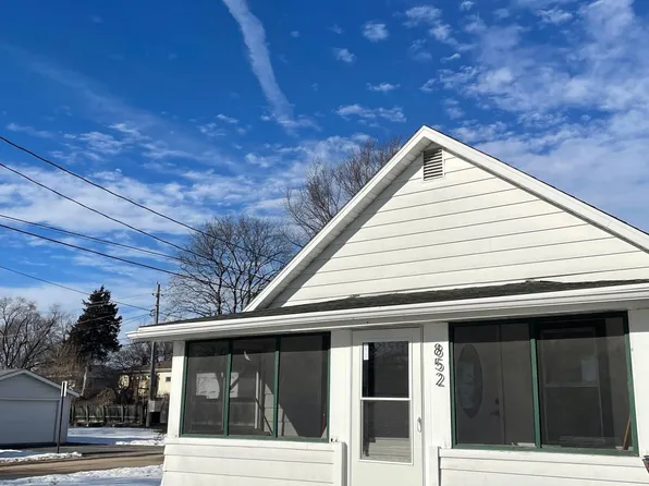 852 Ridgewood Way, Madison, WI 53713