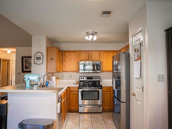 4th image of 1026 Jessica Lauren Dr
