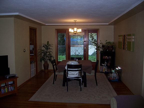 4th image of 8212 S Way SW