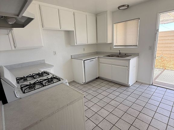 5th image of 21911 Arapahoe Ave APT 5
