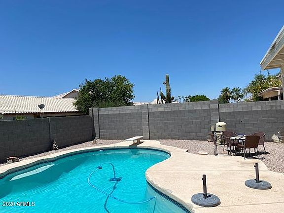 4th image of 16041 W Desert Bloom St