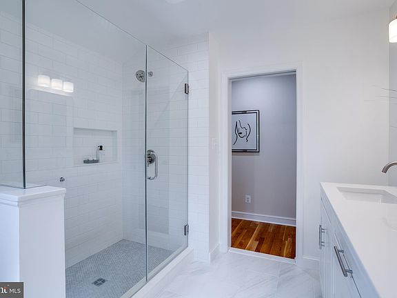 4th image of 6912 Pacific Ln