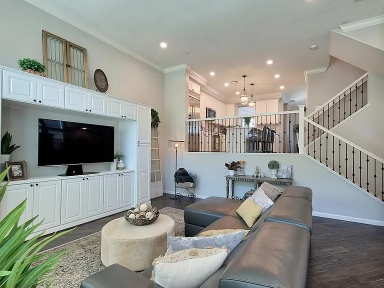 604 Jade St — Photo 6
