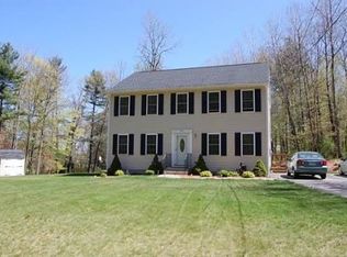 27 W Shore Dr, West Brookfield, MA 01585