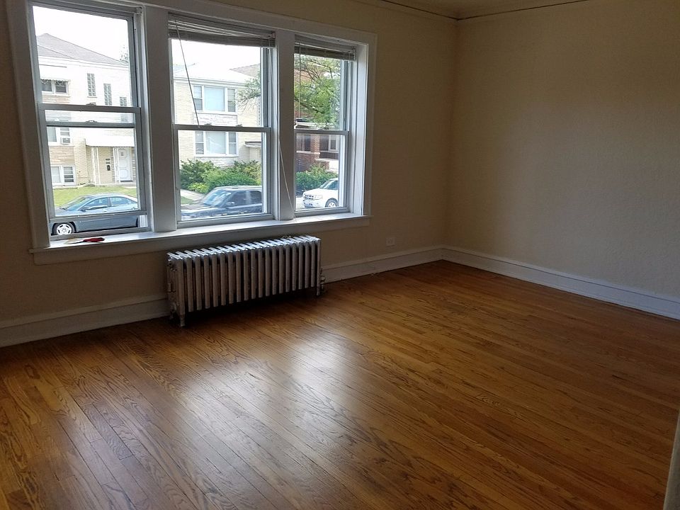 1st image of 5427 W Montrose Ave APT 1N