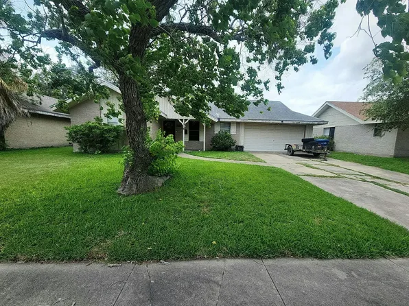 825 Crestview Dr, Corpus Christi, TX 78412