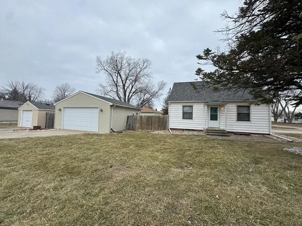 1102 Kramme Dr, Fort Dodge, IA 50501