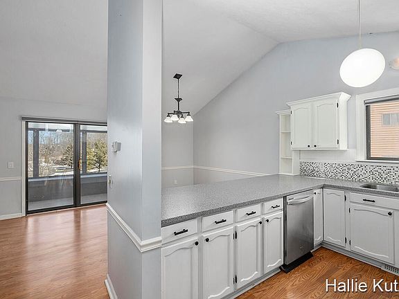 4th image of 6691 Boca Vista Dr NE Unit 302