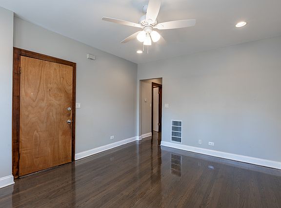 4th image of 6805 S Talman Ave #1