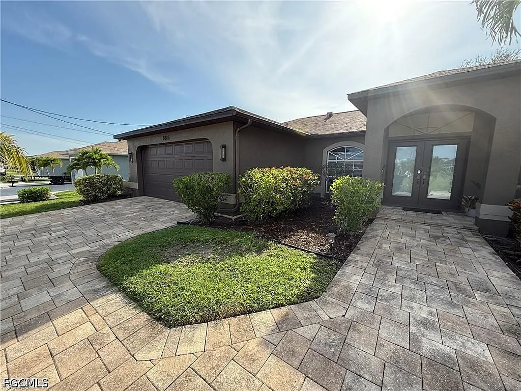 3 bed, 2.0 bath, 1210 sqft, $2,700 — Photo 3
