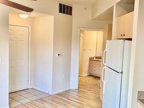 5th image of 100 4th Ave S APT 315
