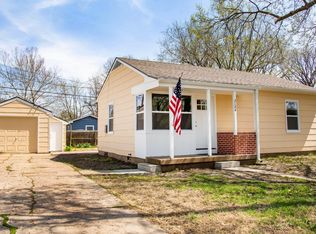 2124 Blaker Dr, Manhattan, KS 66502