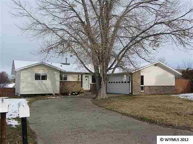 1st image of 1928 Yucca Dr