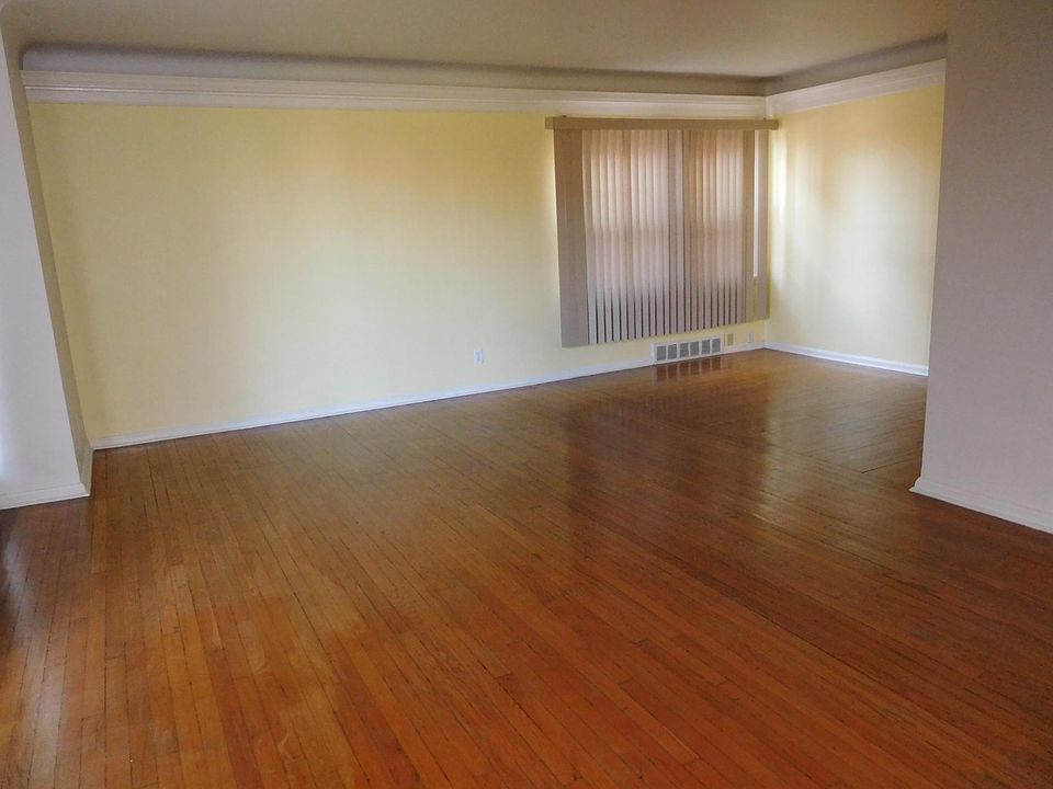 View from Living room to Dining room