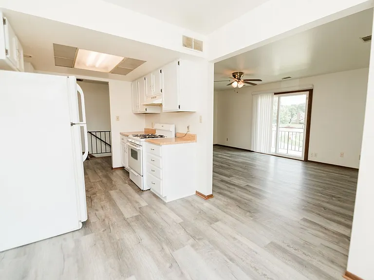 3320 Randolph Pl — Photo 10