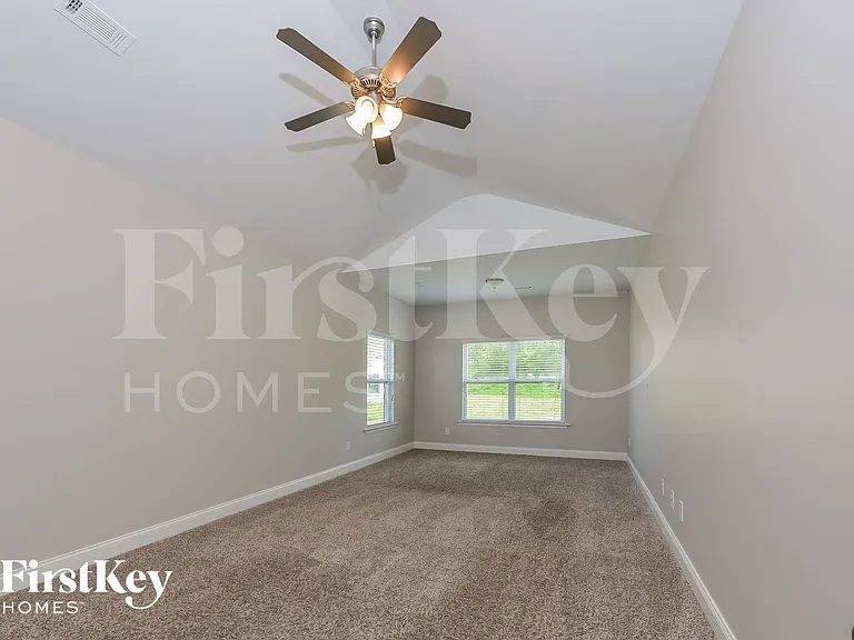 5542 Bridle Way — Photo 8