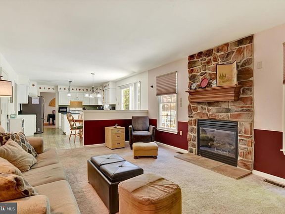 2nd image of 1153 Fleming Dr