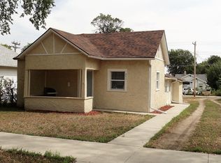 803 E 3rd St, Mccook, NE 69001