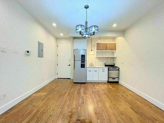 4th image of 291 Stockholm St #2AA